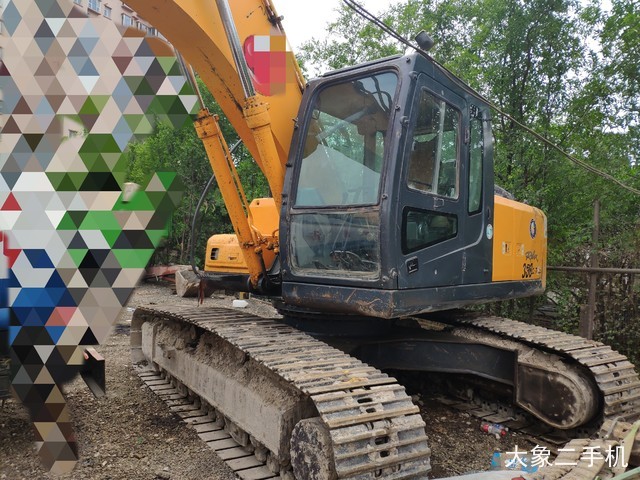 现代 R225LC-7 挖掘机