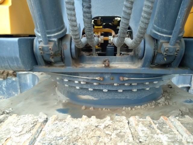 恒岳重工 HY215-8 挖掘机