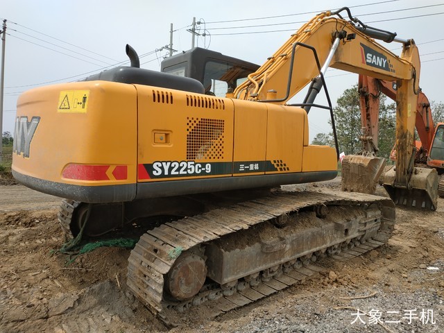 三一重工 SY225C 挖掘机