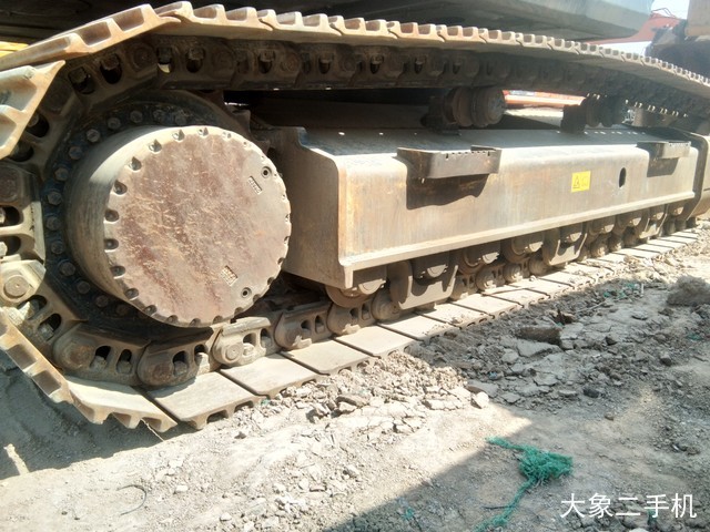 徐工 XE370CA 挖掘机