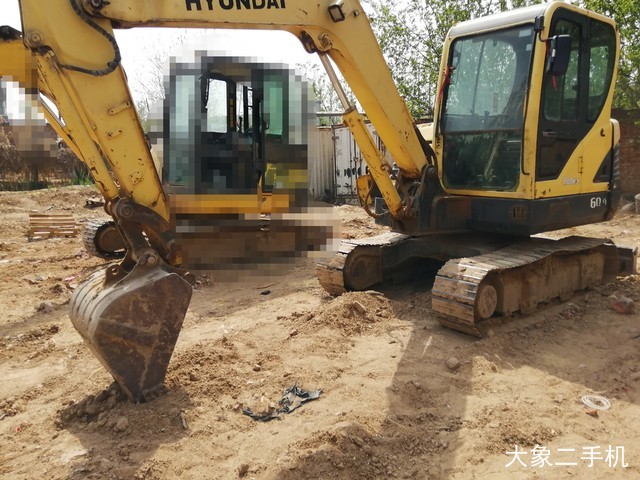 现代 R60-9 挖掘机