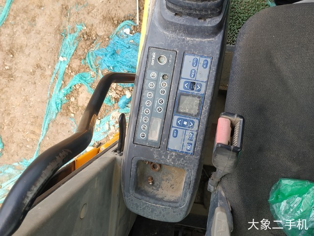 龙工 LG6225 挖掘机
