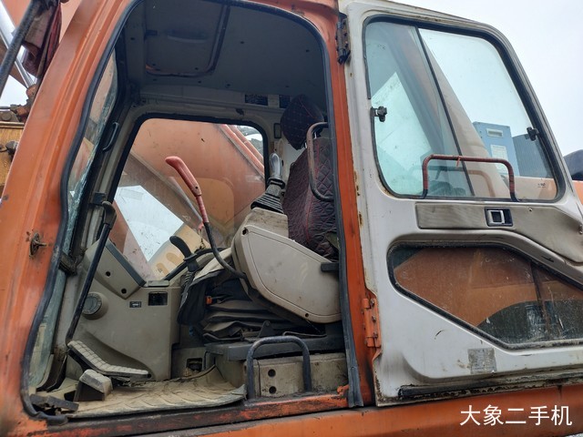 斗山 DH300-5 挖掘机