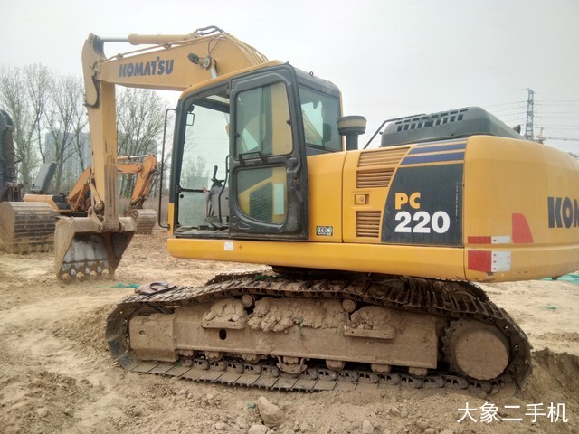 小松 PC200LC-8M0 挖掘机