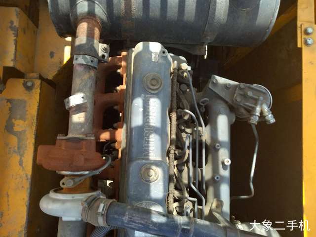 三一重工 SY215C-8 挖掘机