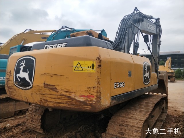 约翰迪尔 E240SC 挖掘机