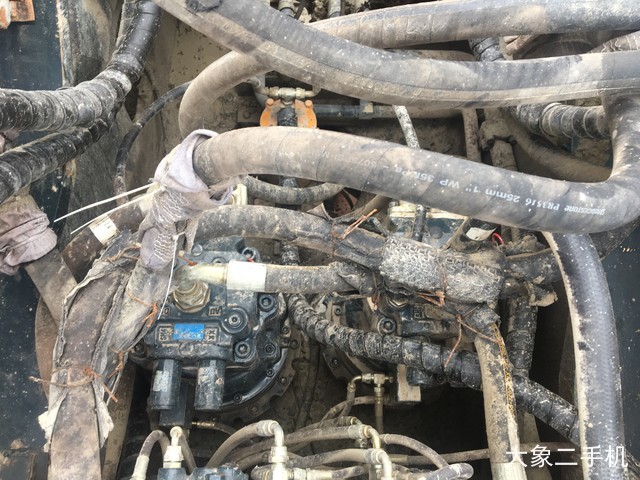 现代 R485LVS 挖掘机