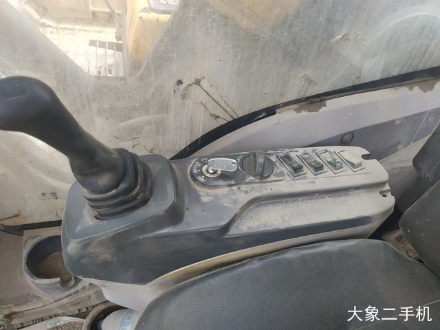 徐工 XE370CA 挖掘机