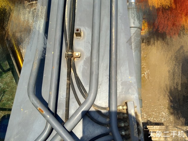 沃尔沃 EC210B 挖掘机