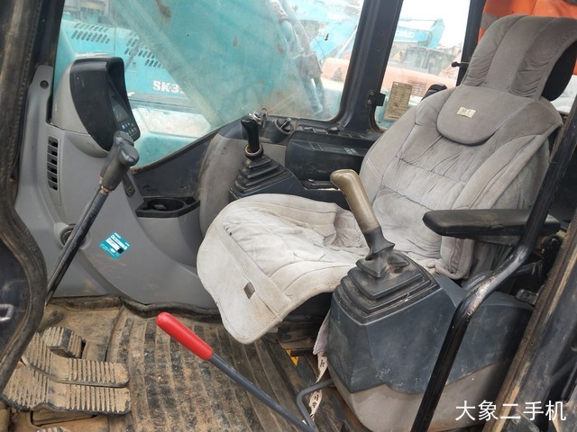 神钢 SK260LC-8 挖掘机