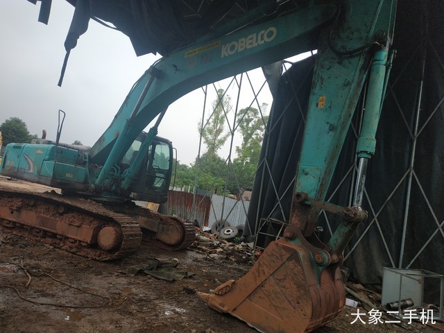 神钢 SK350LC-8 挖掘机