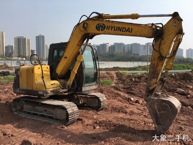 现代 R80-7 挖掘机