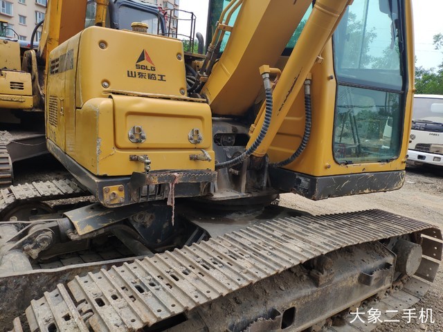 山东临工 LG690E 挖掘机