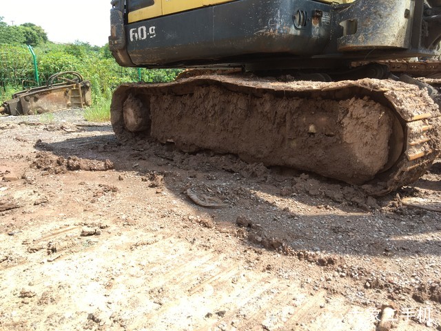 现代 R60-9 挖掘机