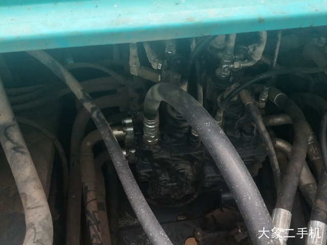 神钢 SK270D 挖掘机