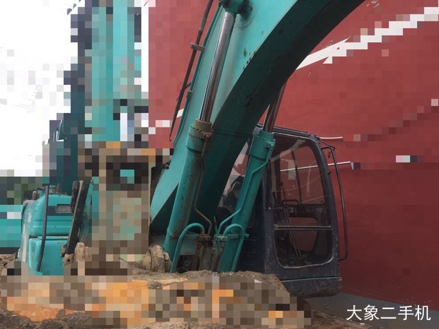神钢 SK250-8 挖掘机