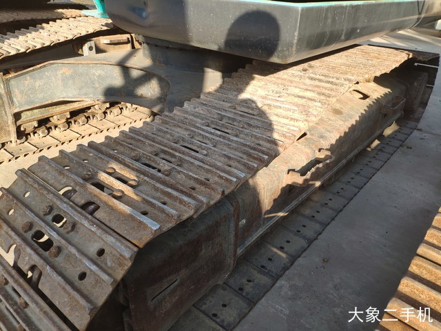 神钢 SK200-8 挖掘机