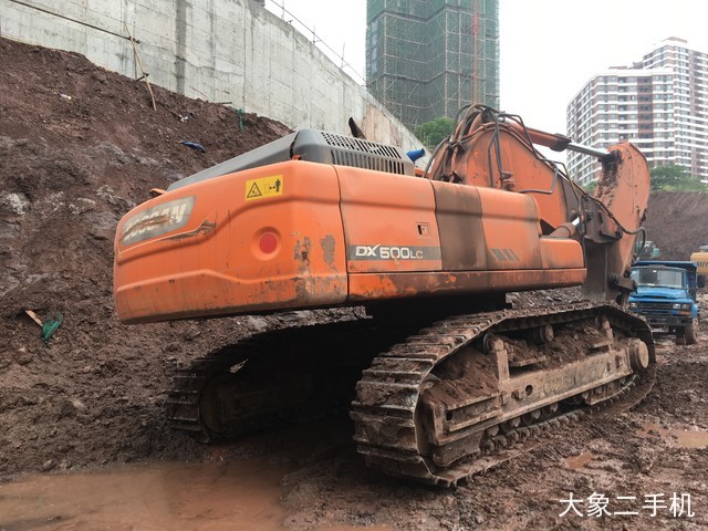 斗山 DX500LC 挖掘机
