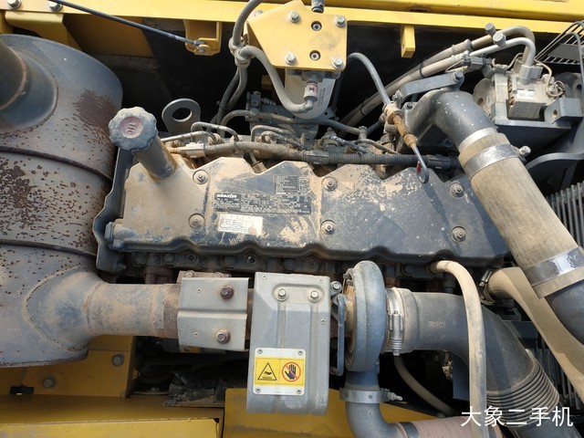 小松 PC240LC-8 挖掘机