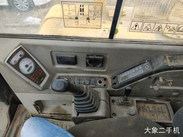 现代 R60-7 挖掘机