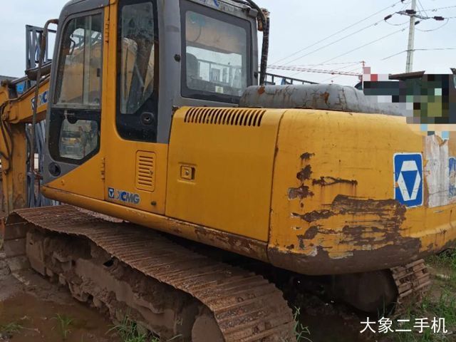 徐工 XE150D 挖掘机