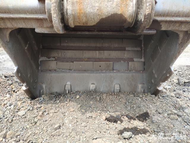 斗山 DX260LC 挖掘机