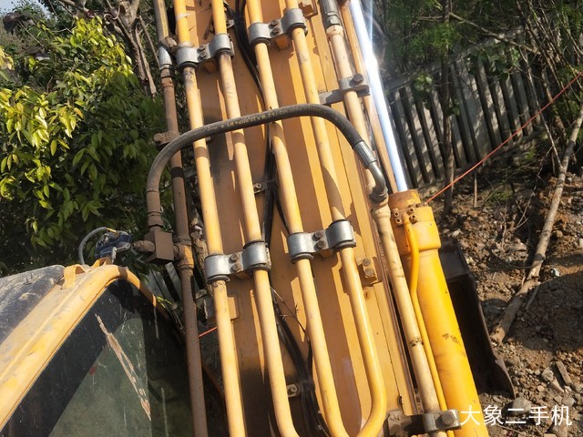 现代 R225LC-9 挖掘机