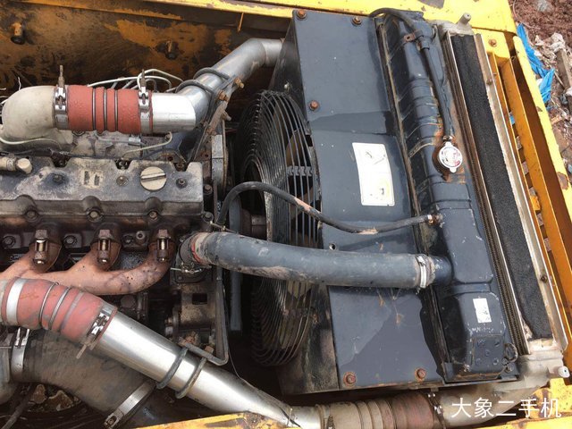 现代 R375LC-7 挖掘机