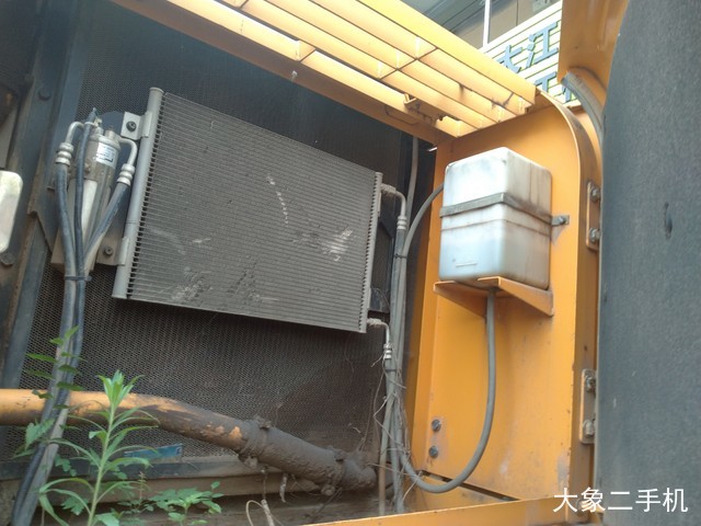 现代 R305LC-7 挖掘机