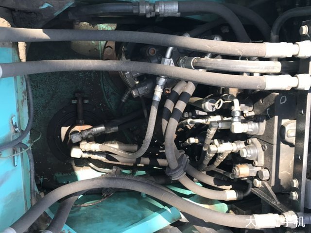 神钢 SK140LC-8 挖掘机