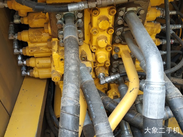 小松 PC220-8M0 挖掘机