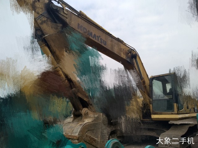 小松 PC240LC-8 挖掘机