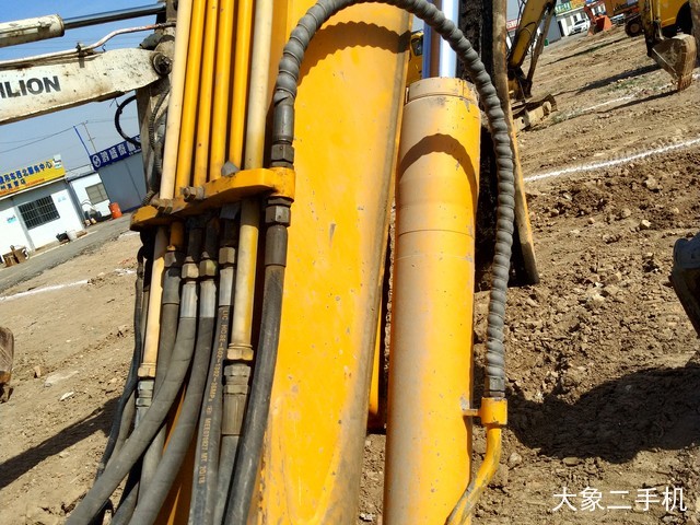 龙工 LG6060 挖掘机