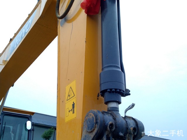 恒岳重工 HY215-8 挖掘机