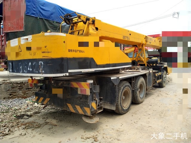 徐工 QY16D 起重机