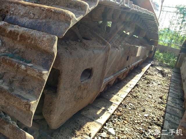 斗山 DX260LC 挖掘机