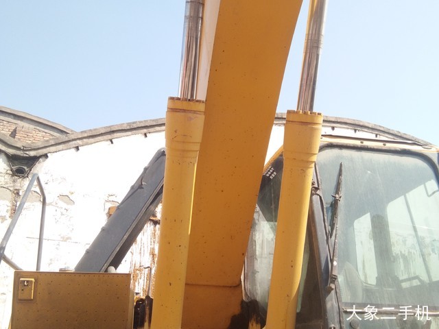 小松 PC240LC-8 挖掘机