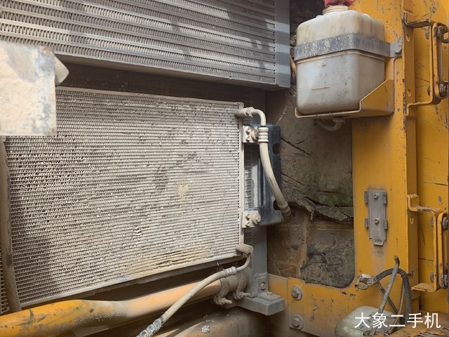 龙工 LG6225 挖掘机