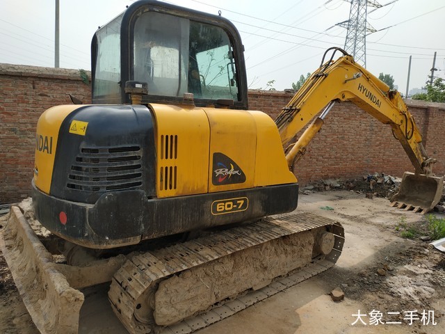 现代 R60-7 挖掘机