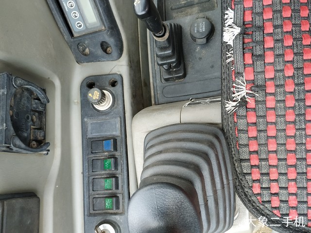 现代 R80-7 挖掘机