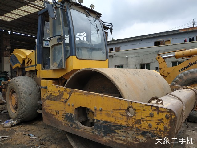 龙工 LG520B机械驱动 压路机