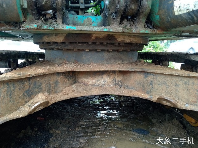 神钢 SK140LC-8 挖掘机