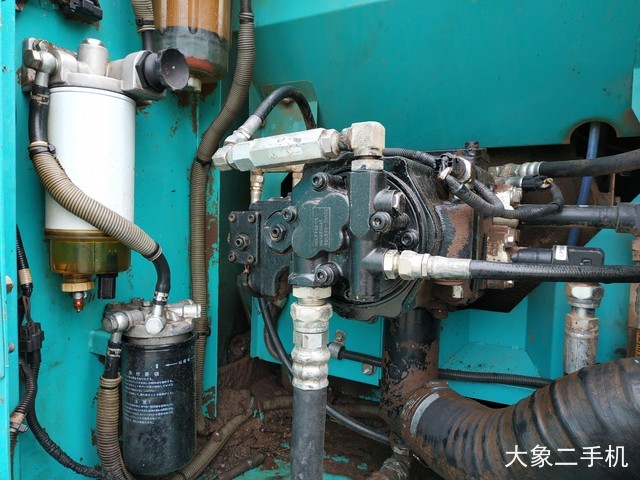 神钢 SK130-8 挖掘机