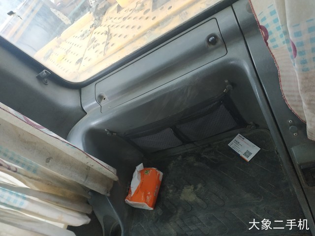 沃尔沃 EC210B 挖掘机