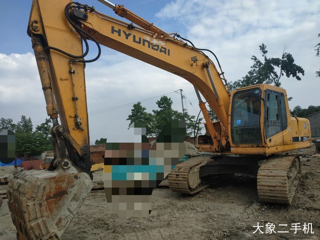 现代 R225LC-7 挖掘机