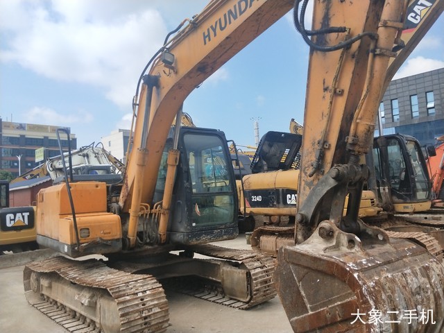 现代 R150LC-7 挖掘机