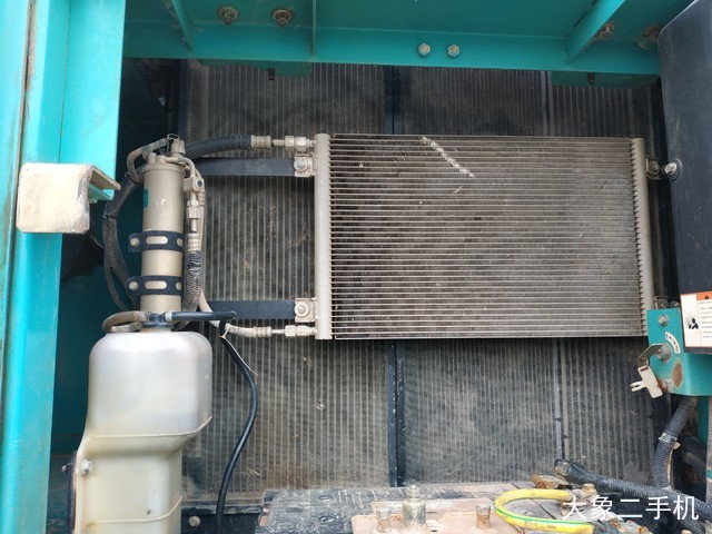 神钢 SK260LC-8 挖掘机