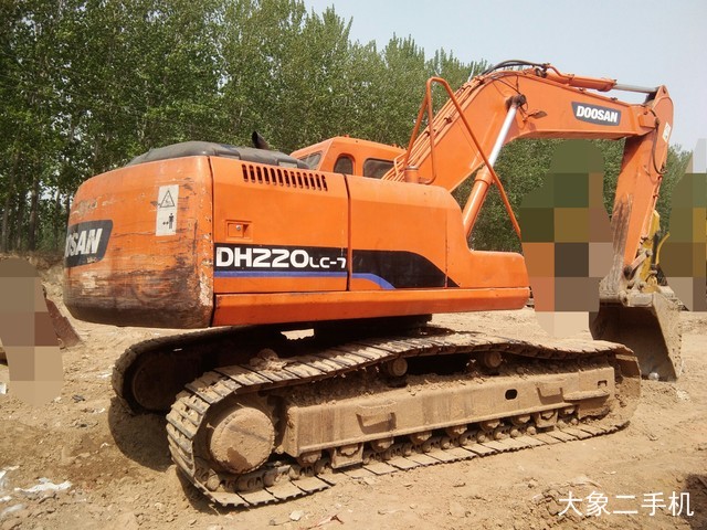 斗山 DH220LC-7 挖掘机