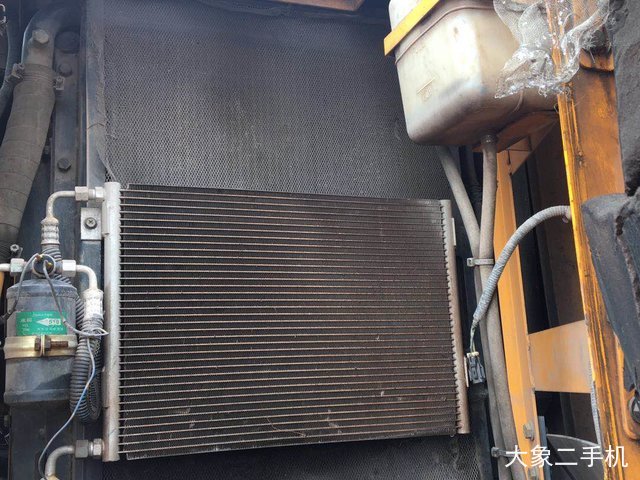 现代 R110-7 挖掘机