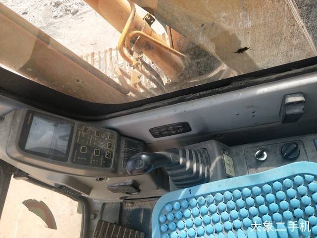 现代 R150LC-7 挖掘机